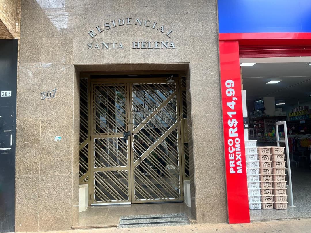 Apartamento à Venda no Edifício Santa Helena na avenida Paraná calçadão de Londrina - Foto 0