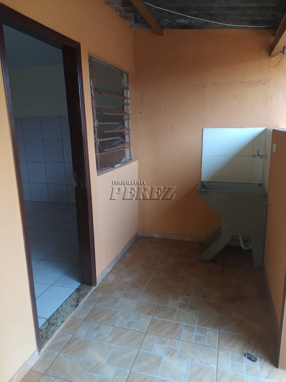 Casa com Dependência à Venda na Rua Achiro Kawasaki - Jardim Tóquio, Zona Oeste de Londrina - Foto 12