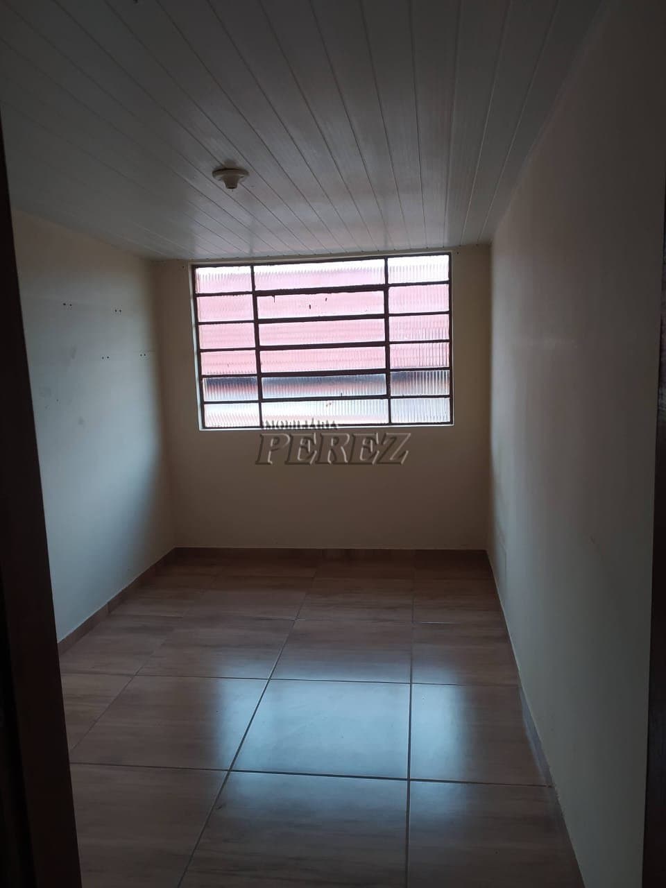 Casa com Dependência à Venda na Rua Achiro Kawasaki - Jardim Tóquio, Zona Oeste de Londrina - Foto 11