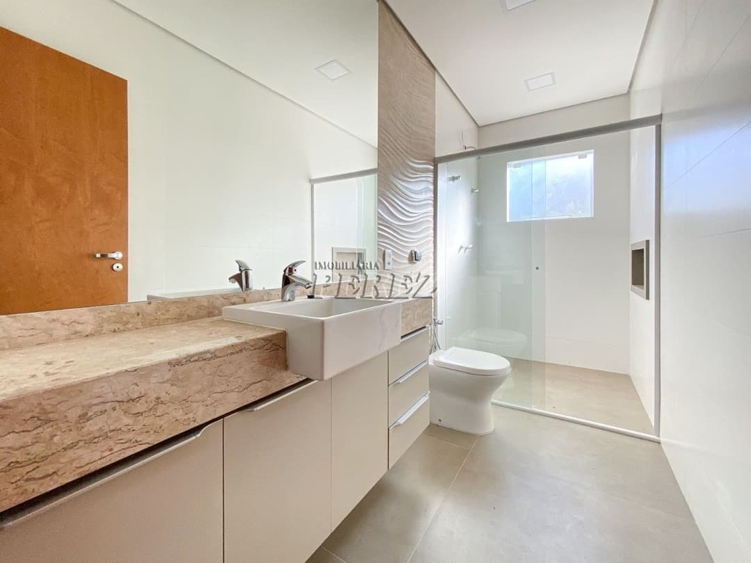 Casa de Alto Padrão no Condomínio Alphaville II - Foto 18