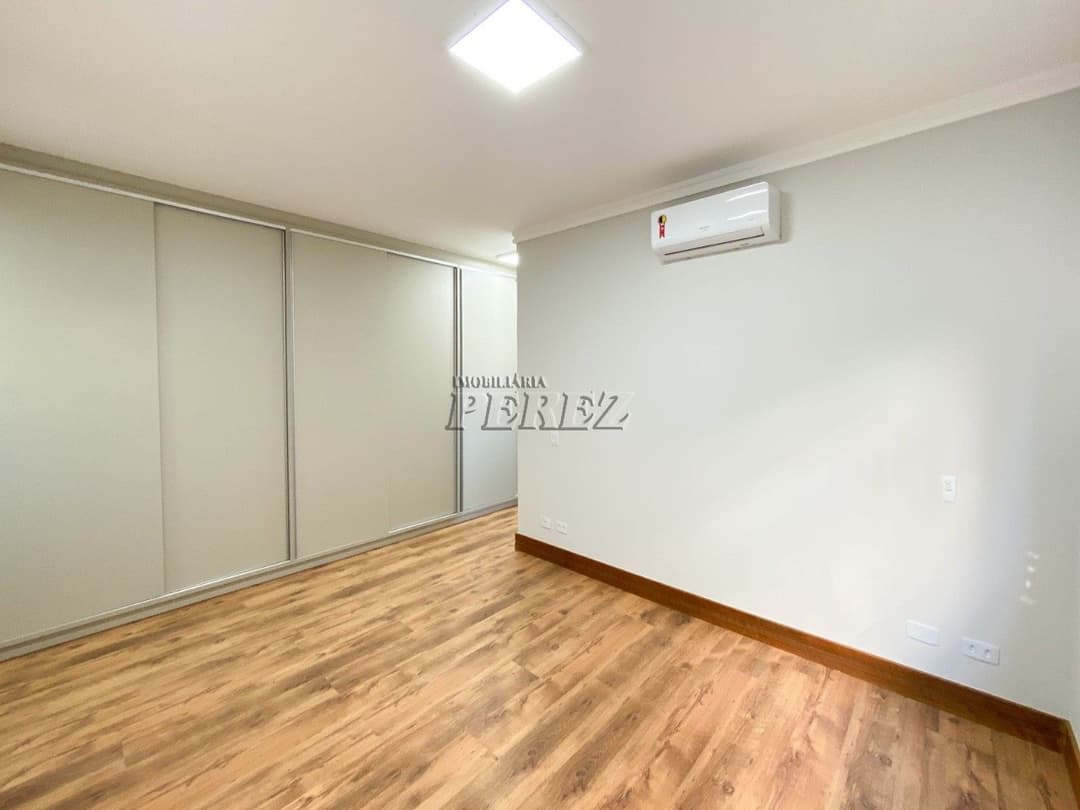 Casa de Alto Padrão no Condomínio Alphaville II - Foto 17