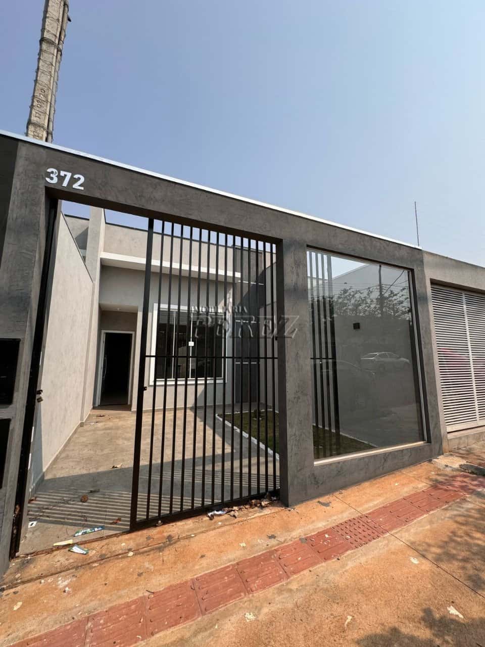 Casa geminada à venda no Jardim Alto da Boa Vista, região norte de Londrina — foto principal