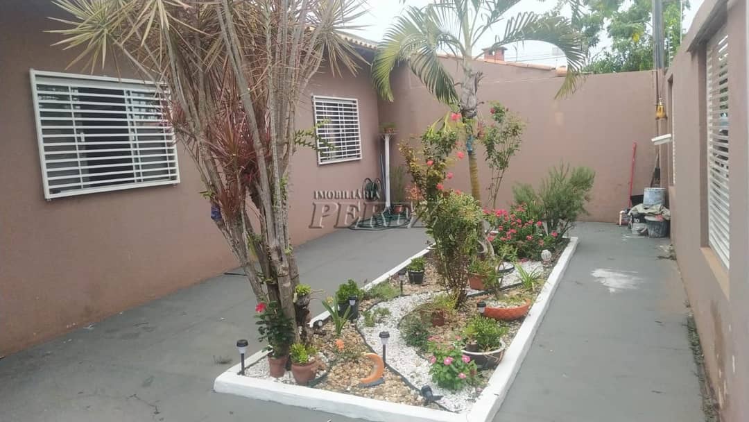 Casa à Venda - Rua Gabriel Matokanovic, Jardim da Luz, Zona Leste de Londrina - Foto 1