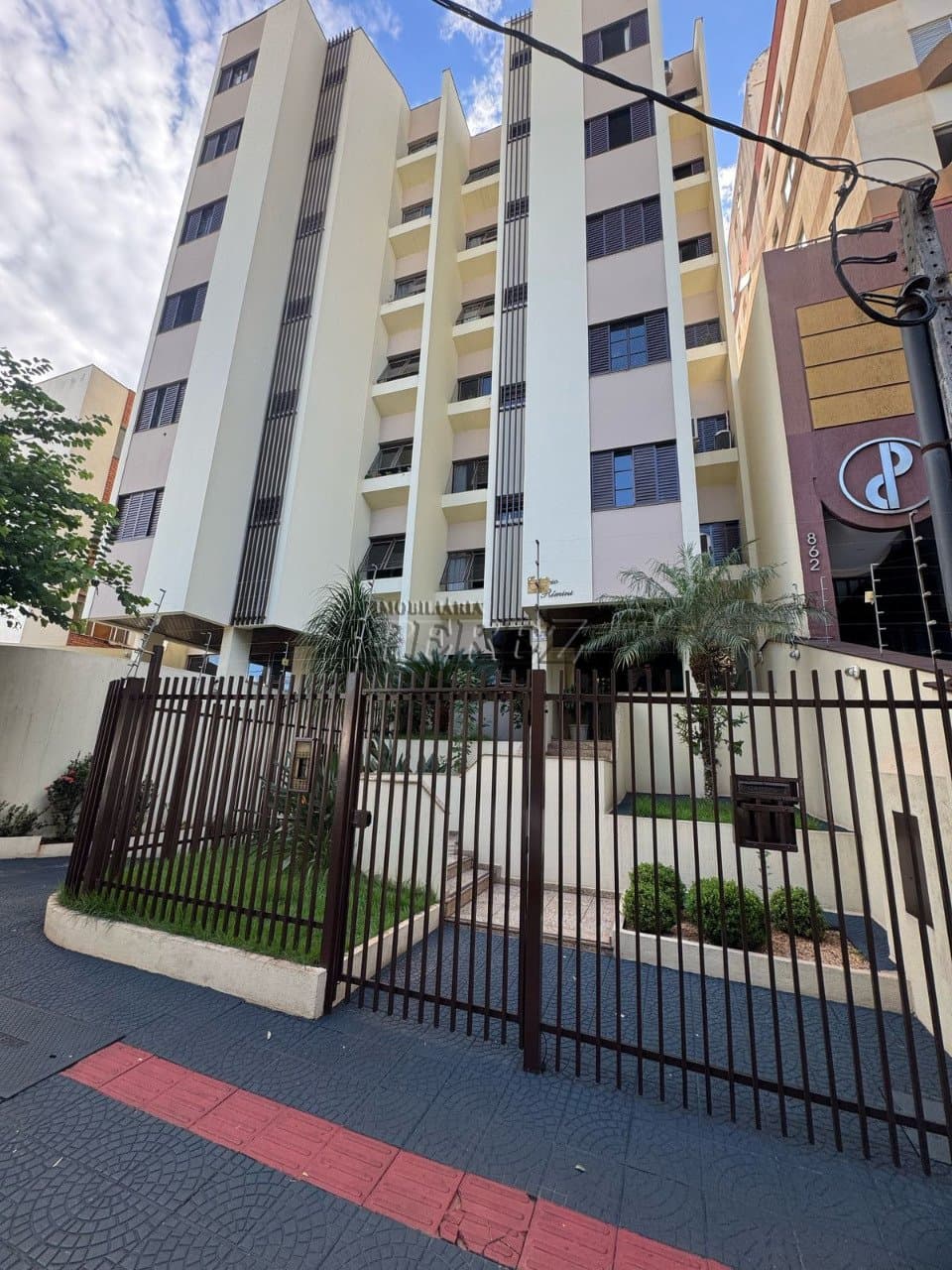Apartamento à Venda no Edifício Rimini na rua Brasil - região central de Lodrina - Foto 0