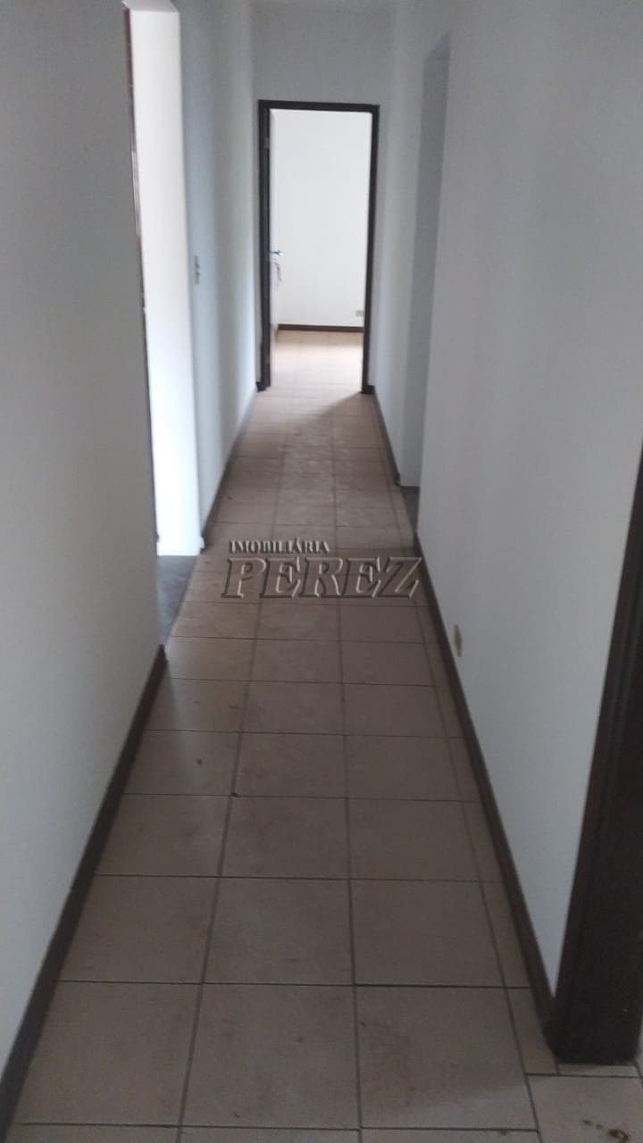 Sobrado Comercial à Venda na Avenida Dez de Dezembro - Lago Gapó - Foto 14