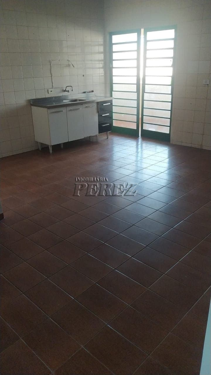 Sobrado Comercial à Venda na Avenida Dez de Dezembro - Lago Gapó - Foto 12