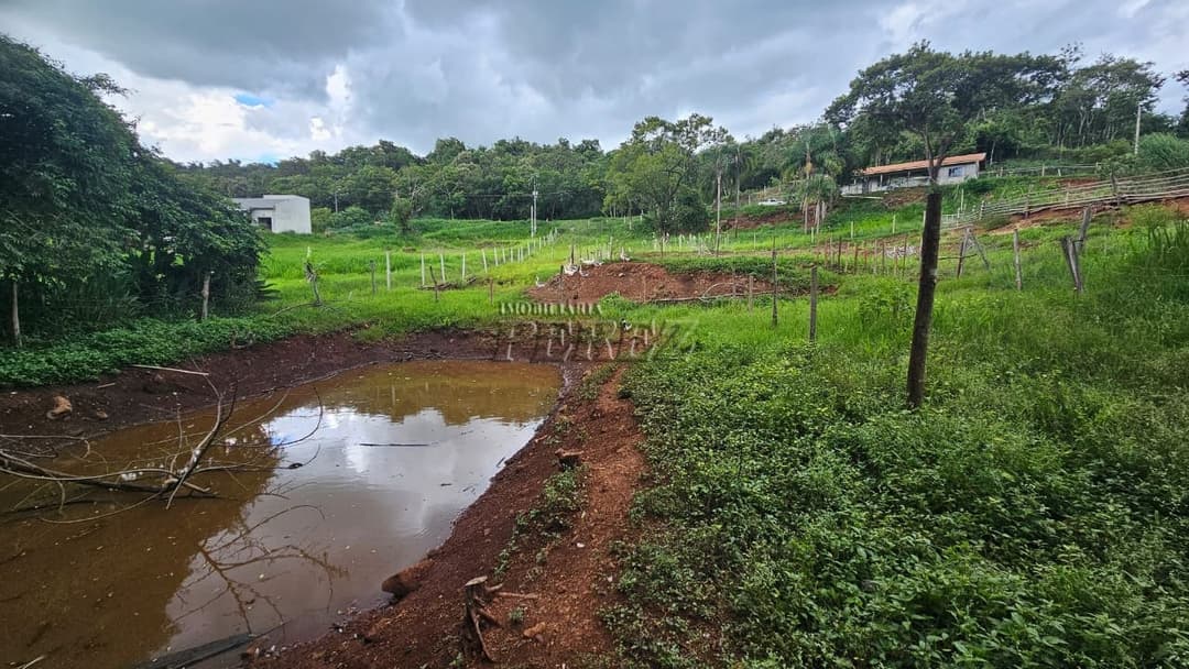 Casa à Venda na rua Pau Brasil no Condomínio Itaúna - Foto 6