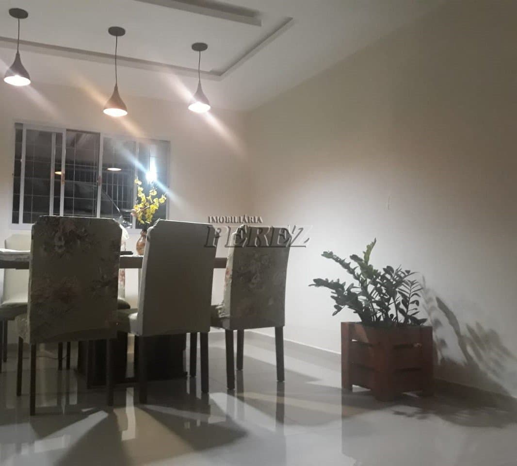 Casa à Venda - rua Justino Araújo Vilela, no Conjunto Habitacional Jamile Dequech (Zona Sul de Londrina) - Foto 1