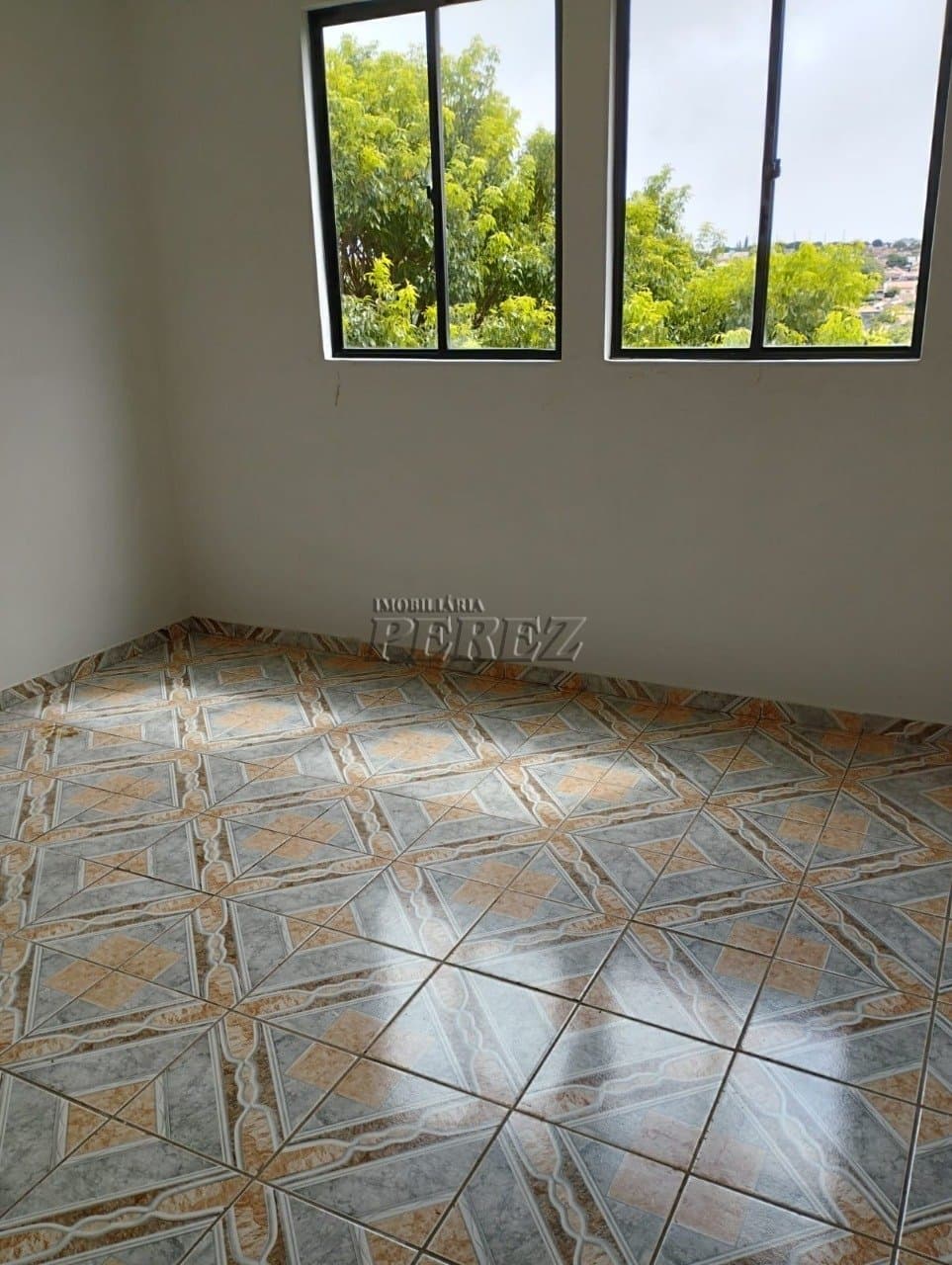 Apartamento a venda no Condomínio Residencial Alto do Sabará, na rua Oregano em Londrina - Foto 1