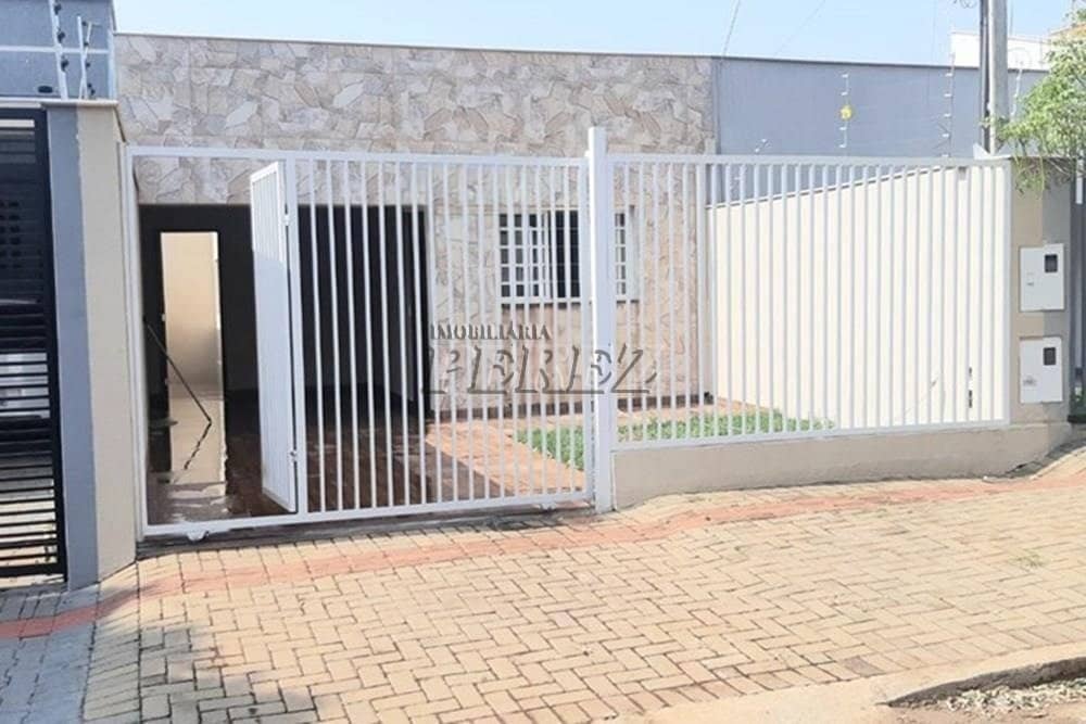 Casa Assobradada à Venda na Rua Augusto Guerino, Portal de Versalhes 1 - Londrina - Foto 1